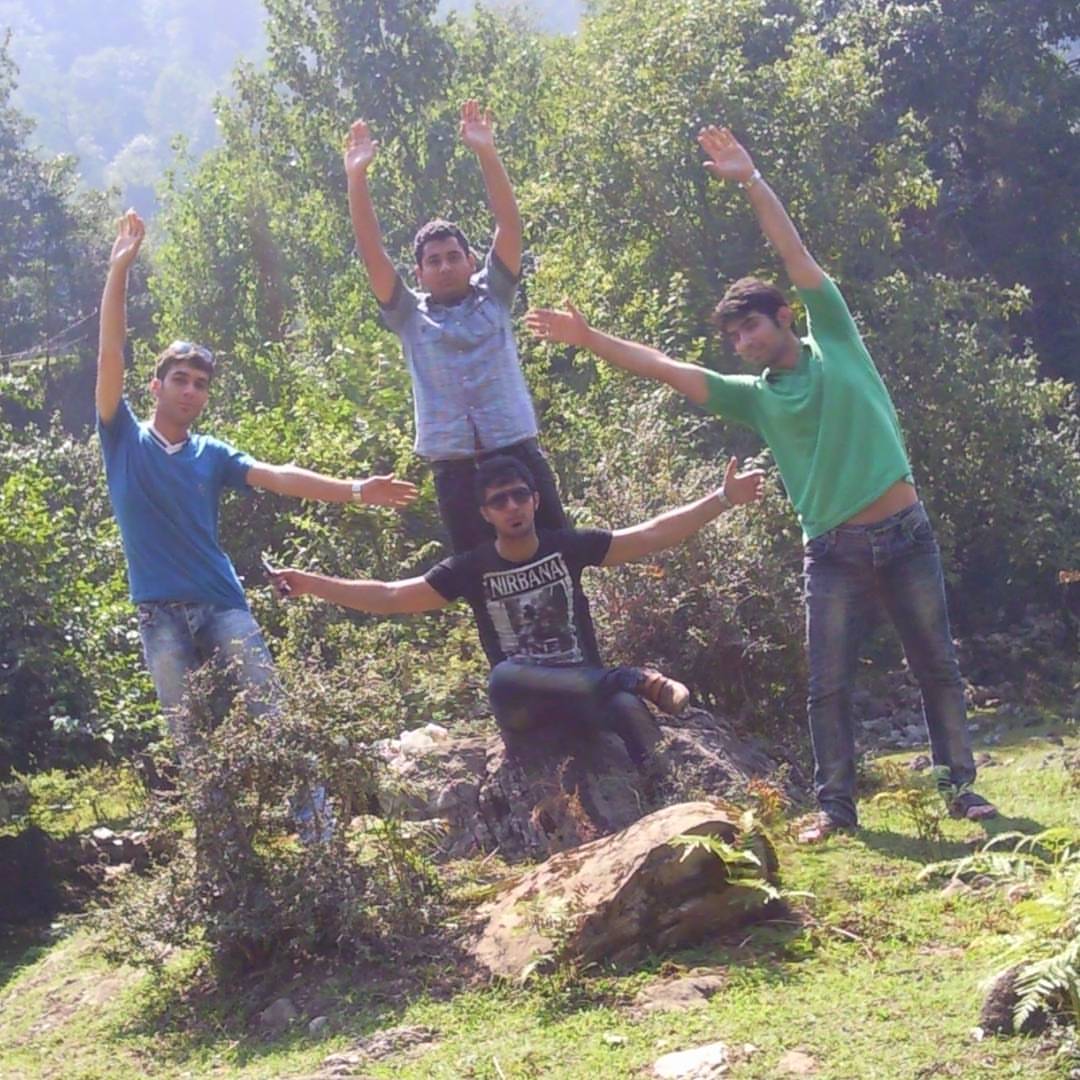old-memory-with-good-friends