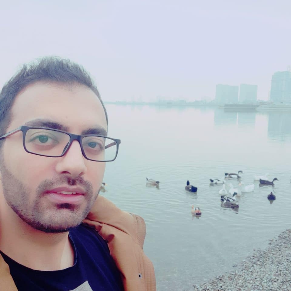 يه روانشناسی بود تيكه كلام قشنگی داشت ميگفت: رفتار آدمها انعكاس 